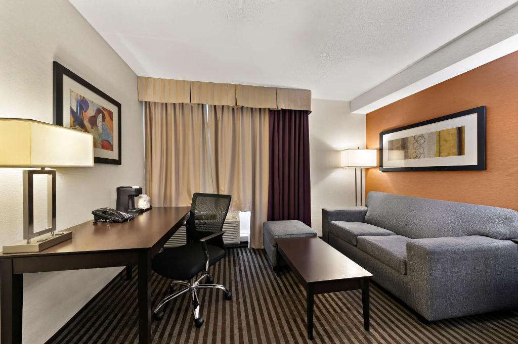 Best Western Plus Toronto North York Hotel & Suites - Resim 27