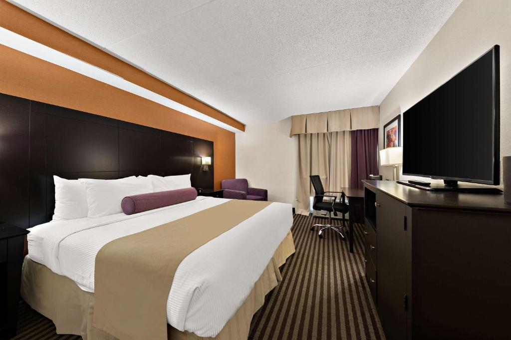 Best Western Plus Toronto North York Hotel & Suites - Resim 32