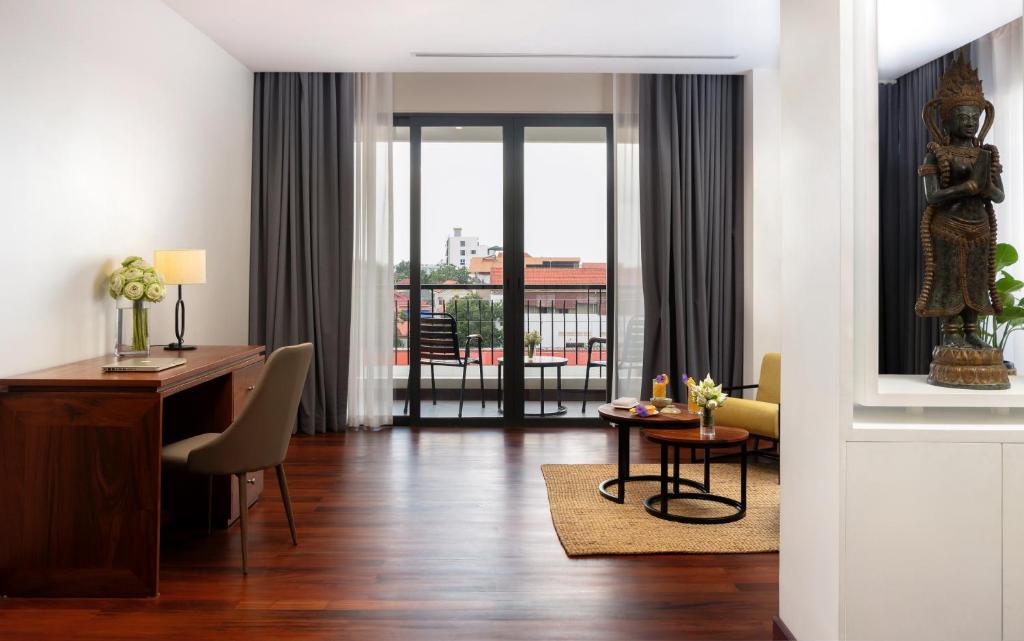 Posezení v ubytování Koulen Central Hotel