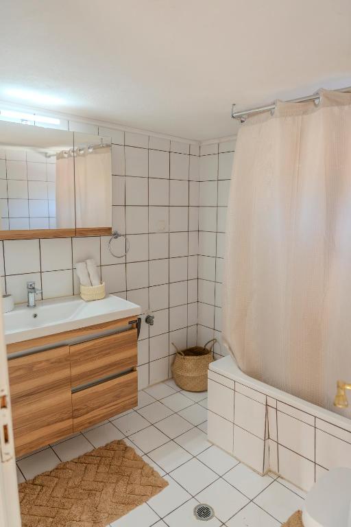 Georgina's Meteora Loft Apartment - 11