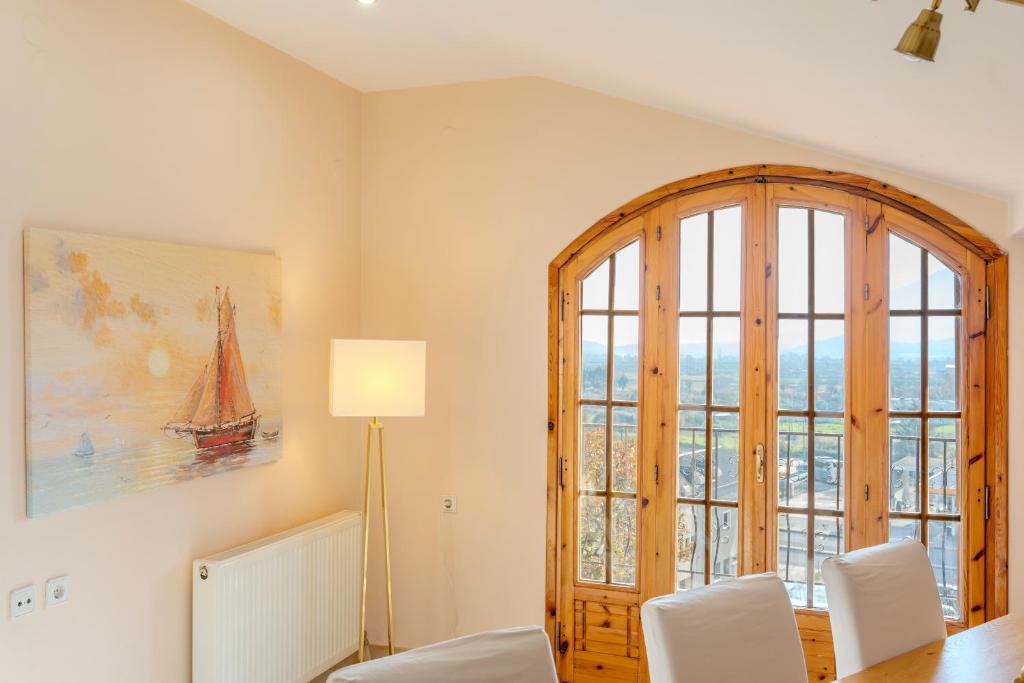 Georgina's Meteora Loft Apartment - 2