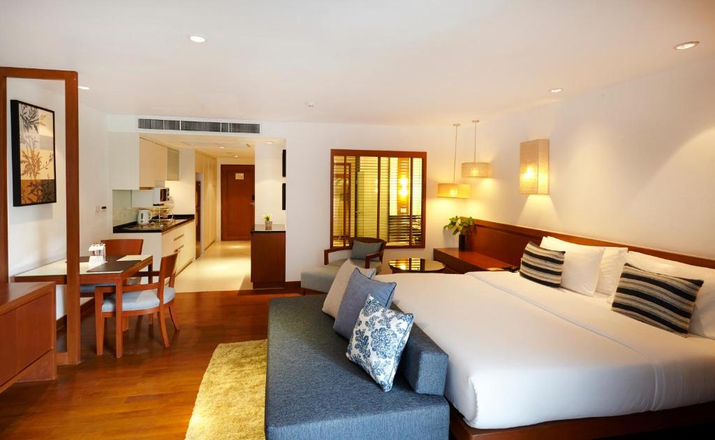 Woodlands Suites Serviced Residences - 14