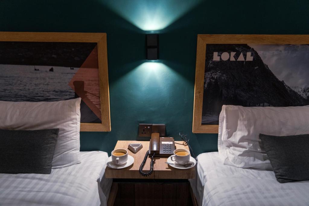 LOKAL Rooms x Swat River - Habitación Gemela Con Balcón