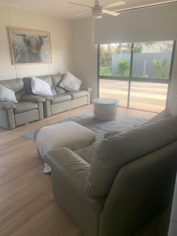 Investigator Beach Breeze Apartments U1 photo