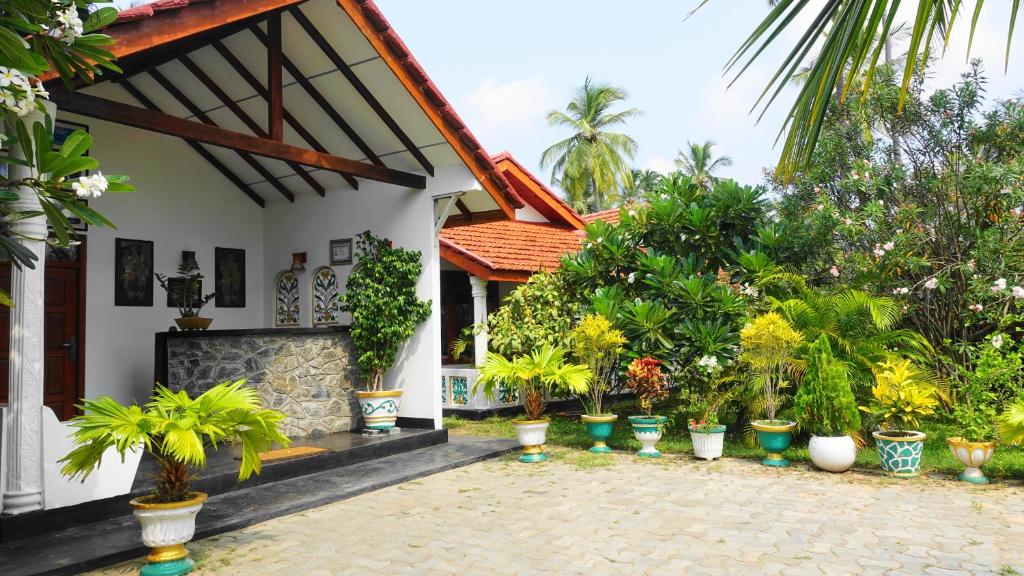 Regina Beach Bungalow - 9