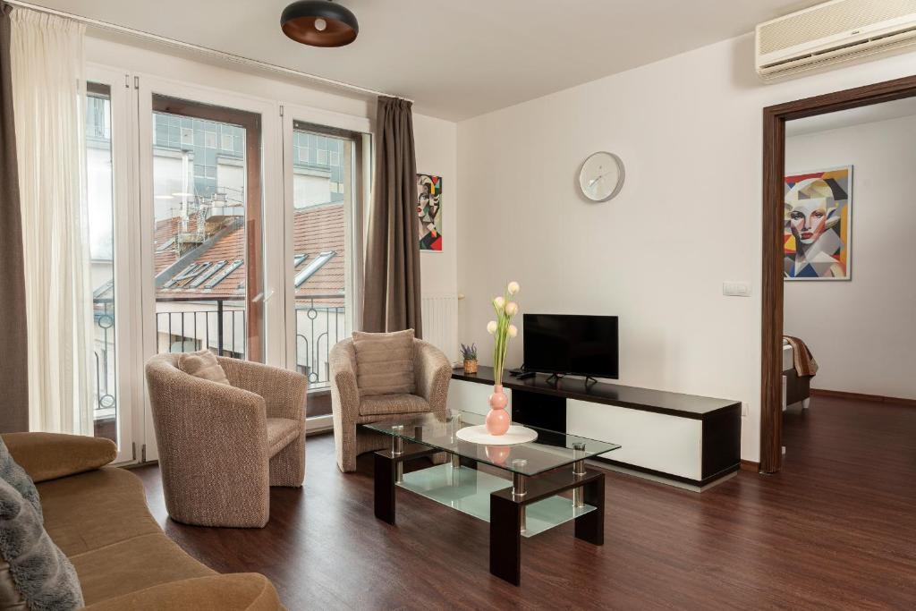 Gozsdu Court Budapest - Resim 5