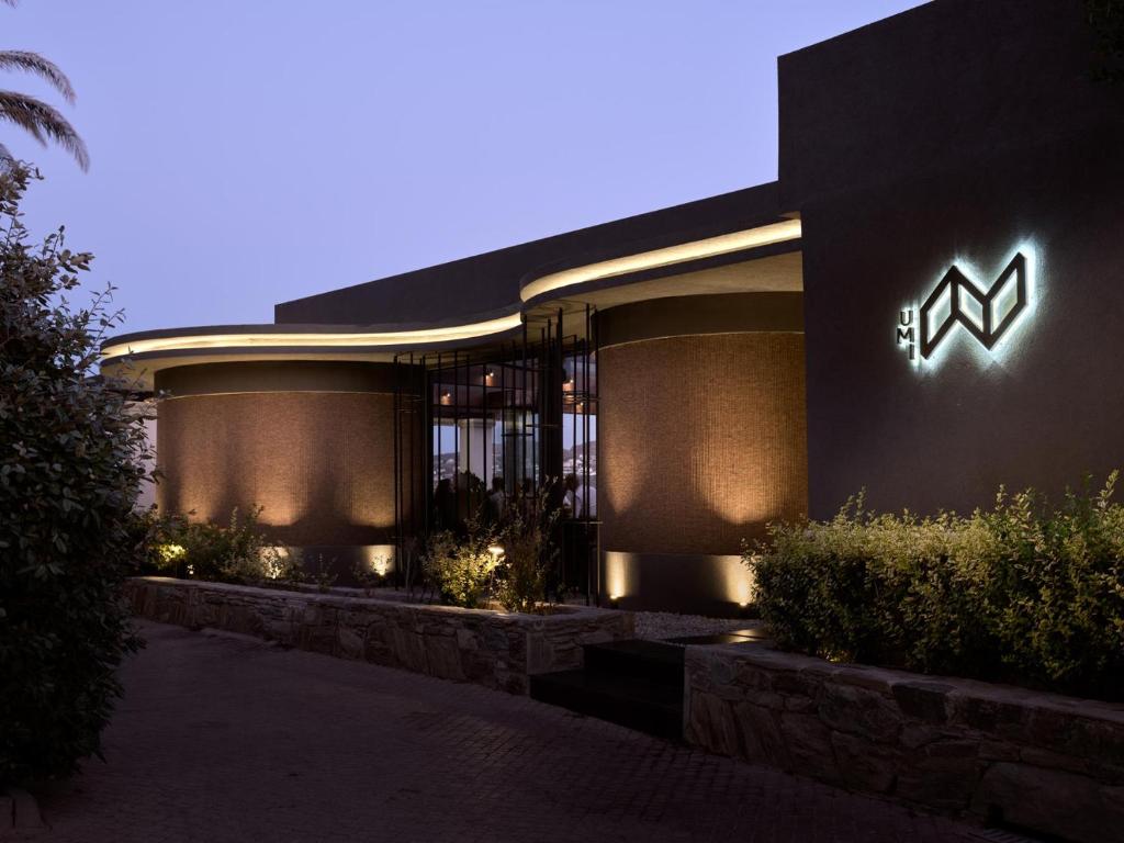 Acro Suites - A Wellbeing Resort