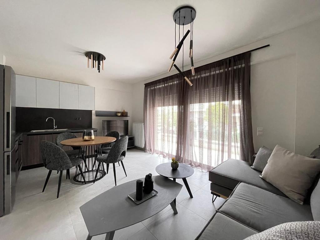 Athenean Gem near Athens Metro Mall - 2