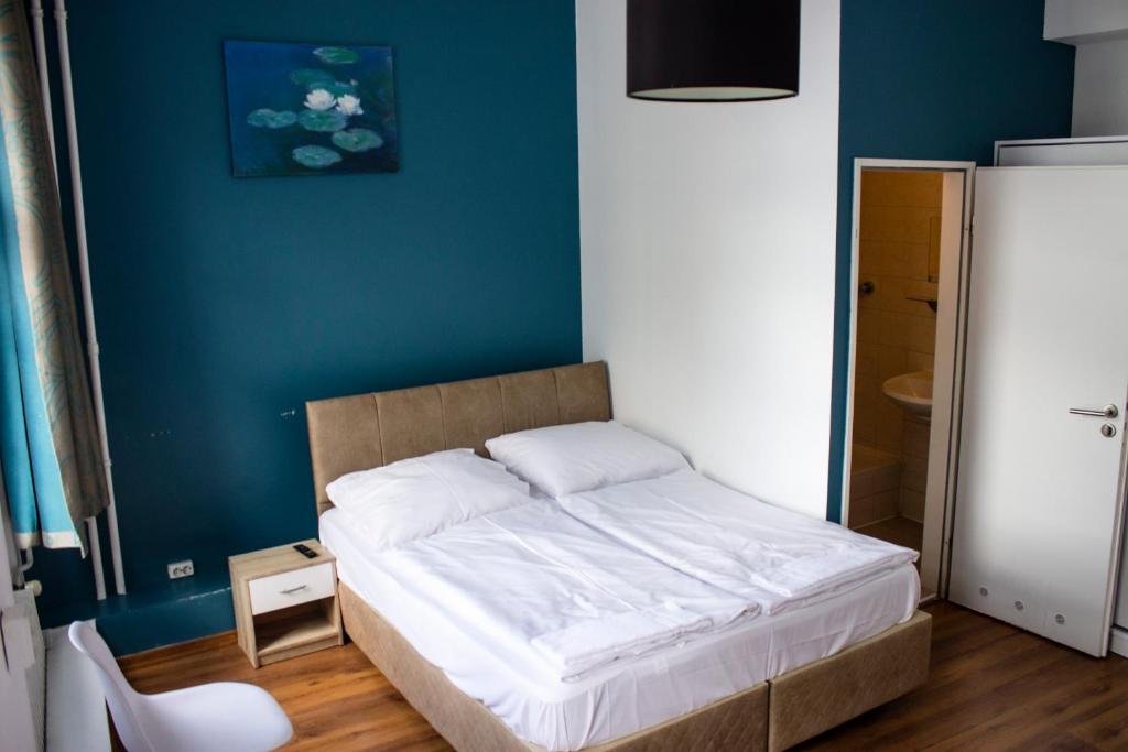 Postel nebo postele na pokoji v ubytování Metropol Hostel Berlin