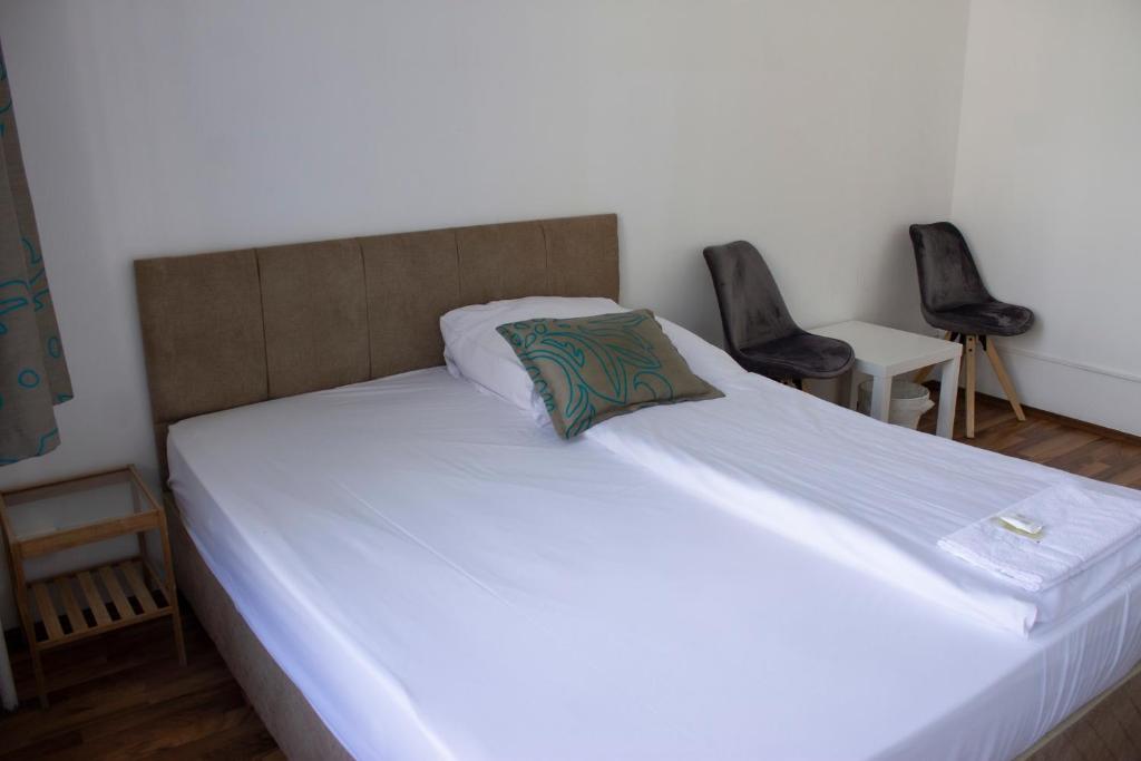 Postel nebo postele na pokoji v ubytování Metropol Hostel Berlin