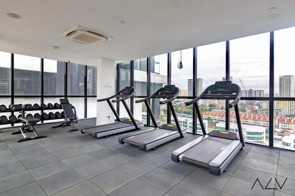 Fitness centrum a/nebo fitness zařízení v ubytování Urban Suites, Spectre Collection by Stellar ALV