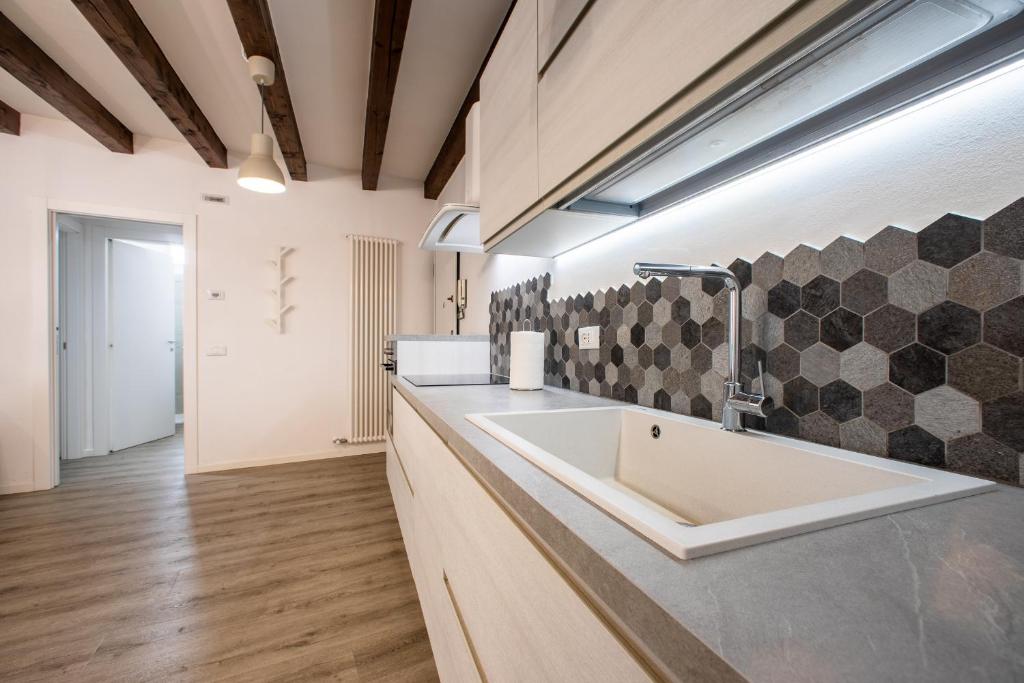 A bathroom at San Faustino Central Apartment
