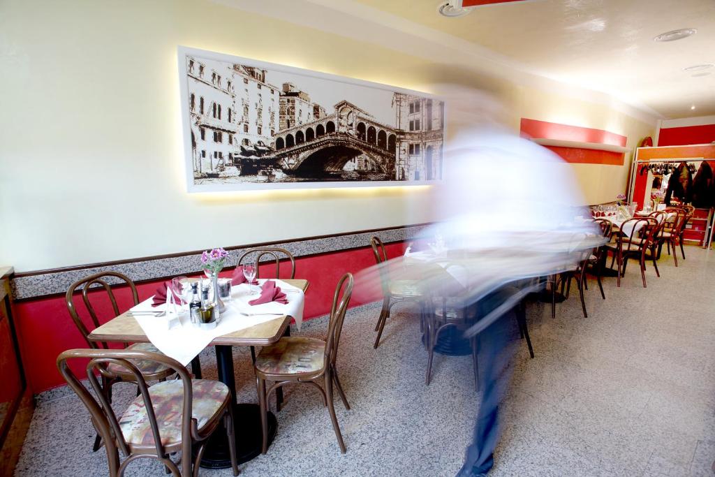 Restaurace v ubytování Eiscafe-Pizzeria-Hotel Rialto