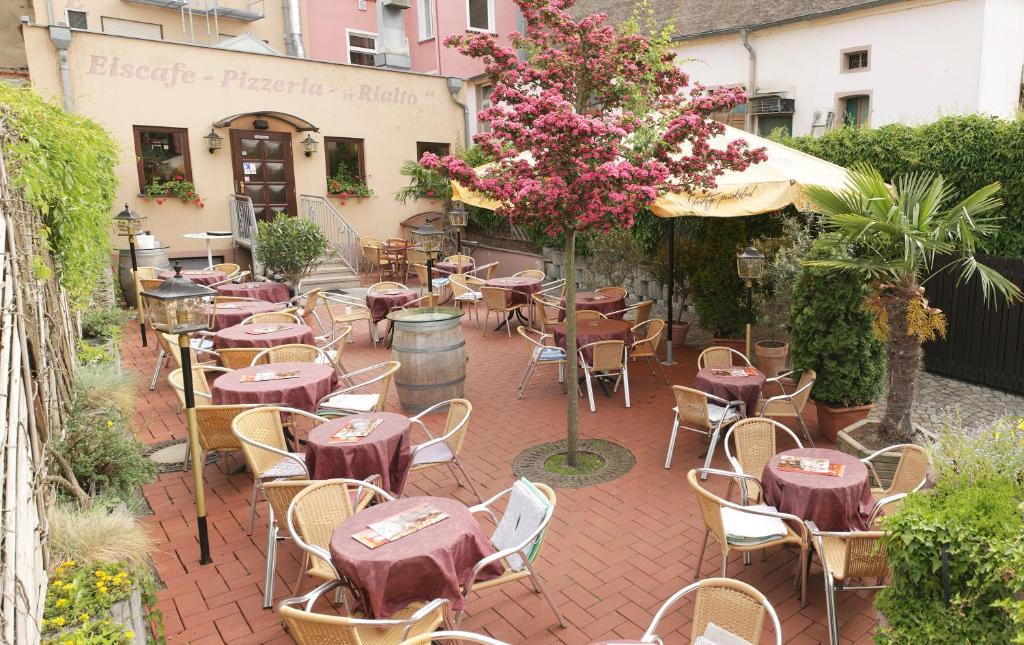 Zahrada ubytování Eiscafe-Pizzeria-Hotel Rialto