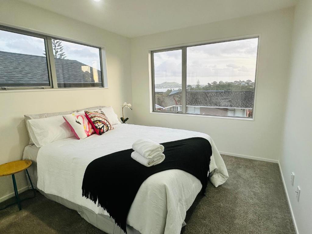 Seaviews central with Airport Proximity\ - Resim 7