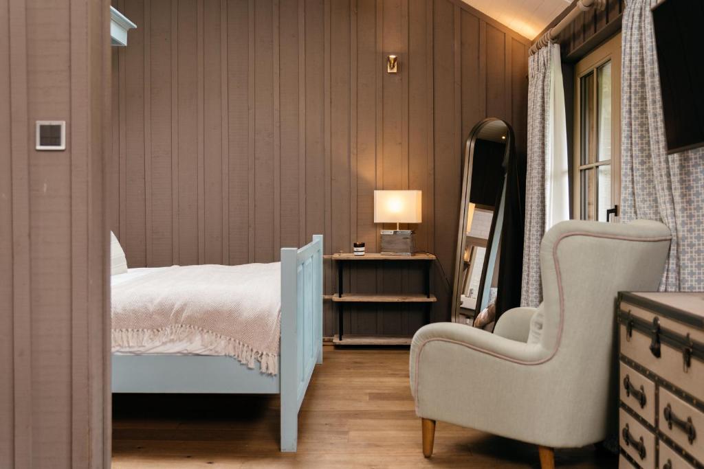 Retreat East - 
