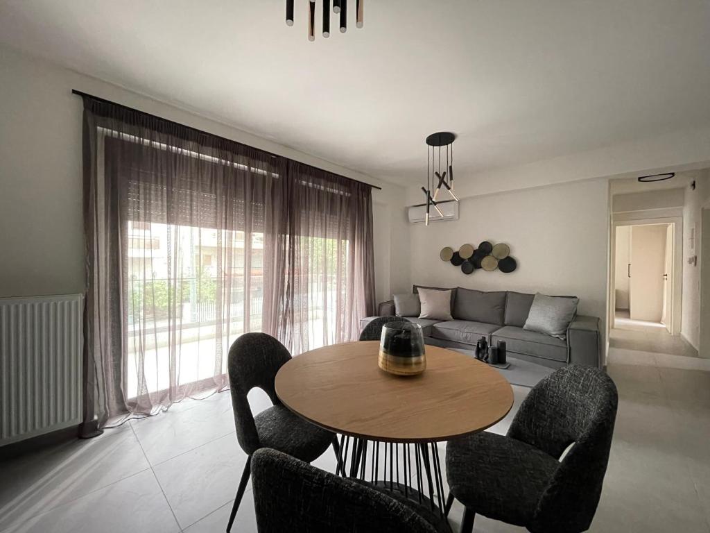 Athenean Gem near Athens Metro Mall - 3