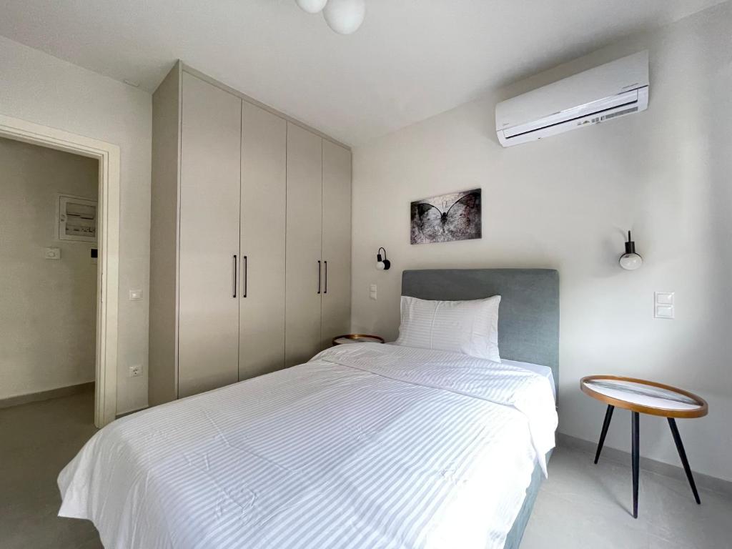 Athenean Gem near Athens Metro Mall - 11