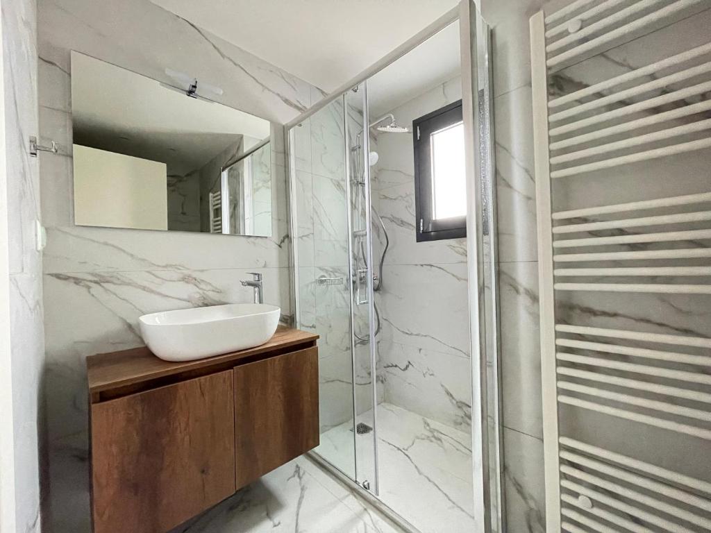 Athenean Gem near Athens Metro Mall - 13