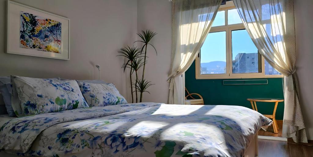 Nuçi's Place 2, entire sunny apartment with balcony - Image 7