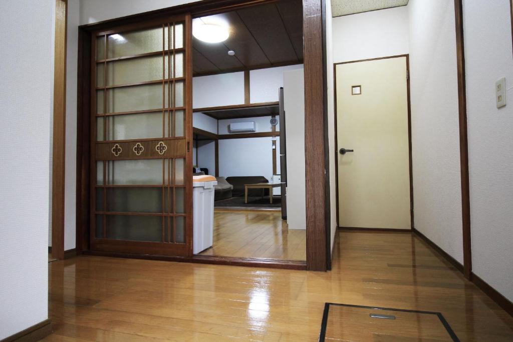 Fotografie z fotogalerie ubytování JR福井駅東口から徒歩7分(550m)。一棟貸切民泊トリプレッツ v destinaci Fukui