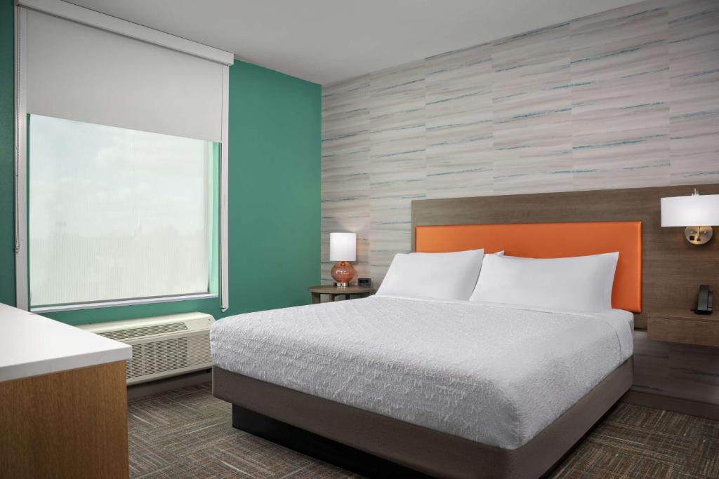 Postel nebo postele na pokoji v ubytování Home2 Suites By Hilton Cullman