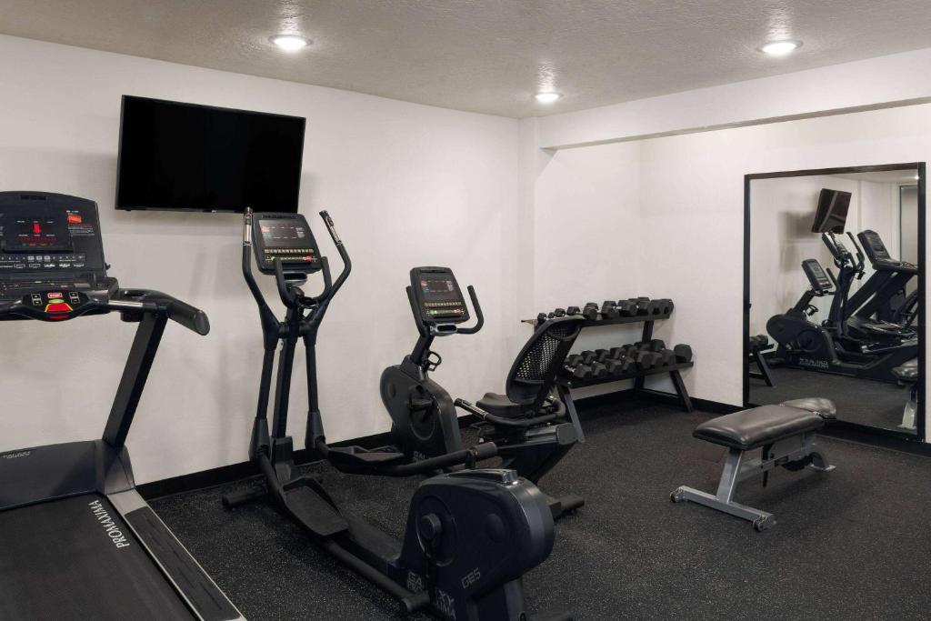 Fitness centrum a/nebo fitness zařízení v ubytování Wingate by Wyndham Cedar City