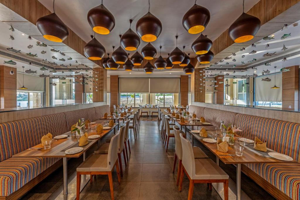 Restaurace v ubytování Sterling Puri