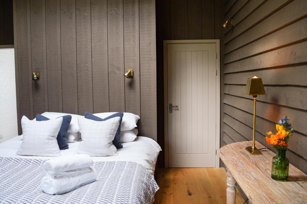 Retreat East - One-Bedroom House