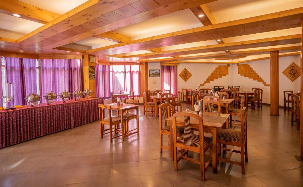 Restaurace v ubytování THE CONIFER