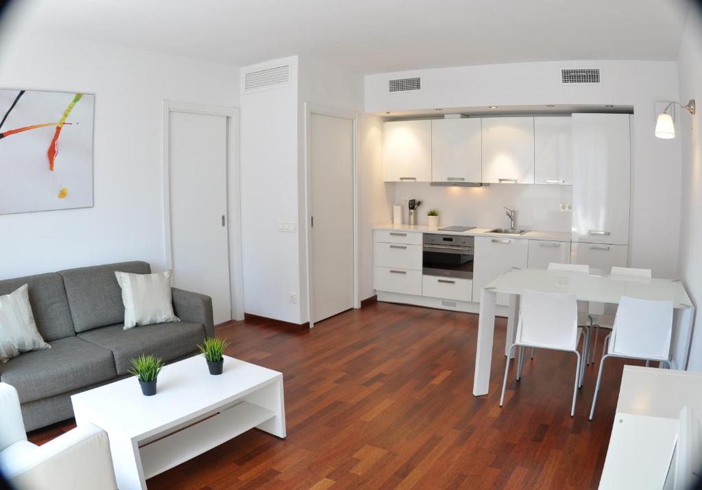 Glasir Apartments Barcelona - One-Bedroom Apartment With Balcony