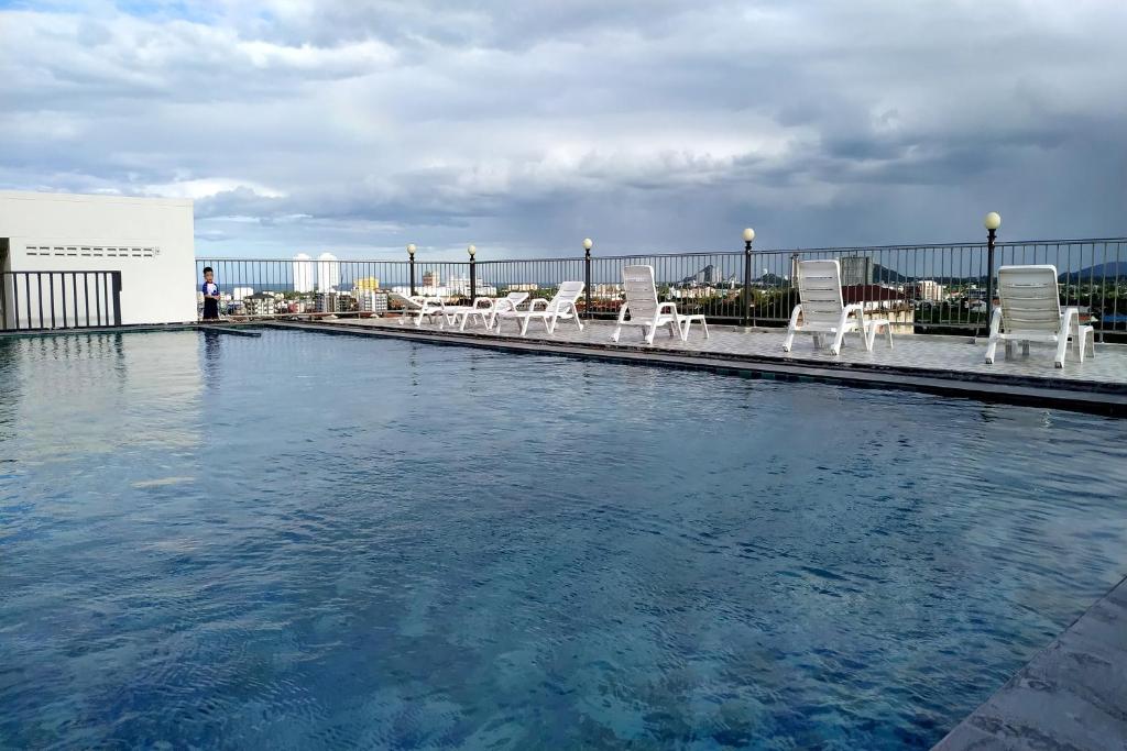 The Base Hua Hin - Resim 24