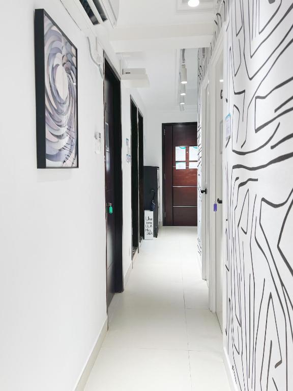 Mynd úr myndasafni af Student Accommodation - 5 Man Cheong Street í Hong Kong