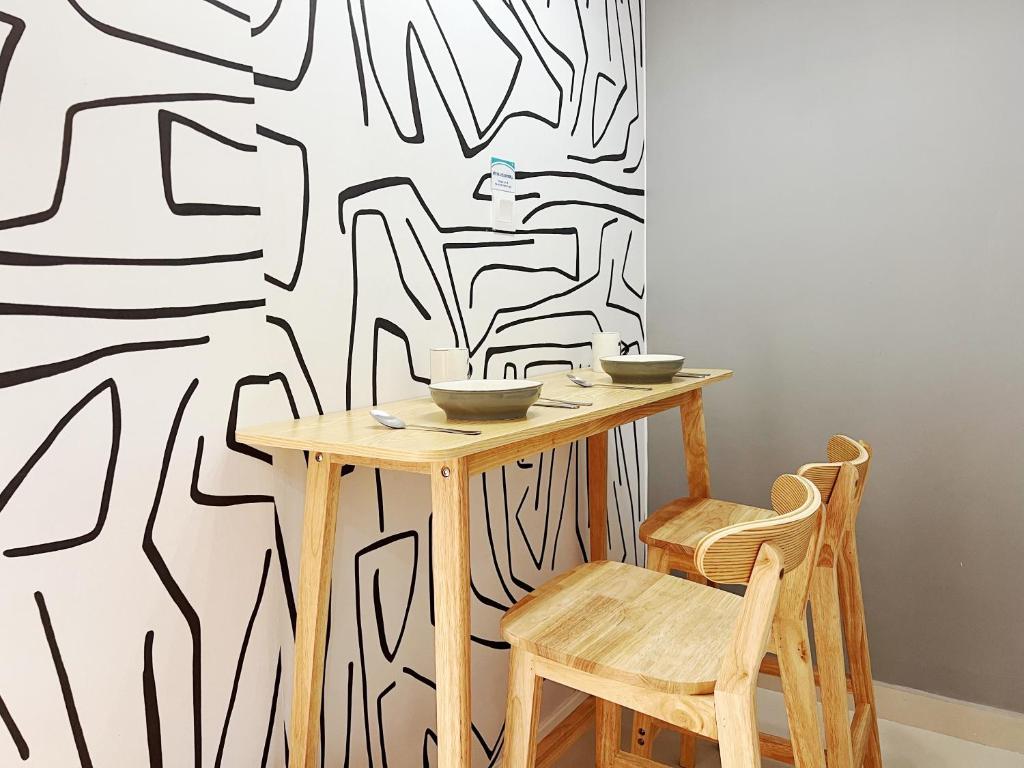 Mynd úr myndasafni af Student Accommodation - 5 Man Cheong Street í Hong Kong