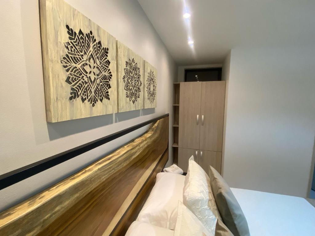 Postel nebo postele na pokoji v ubytování Maidy Luxury Hotel
