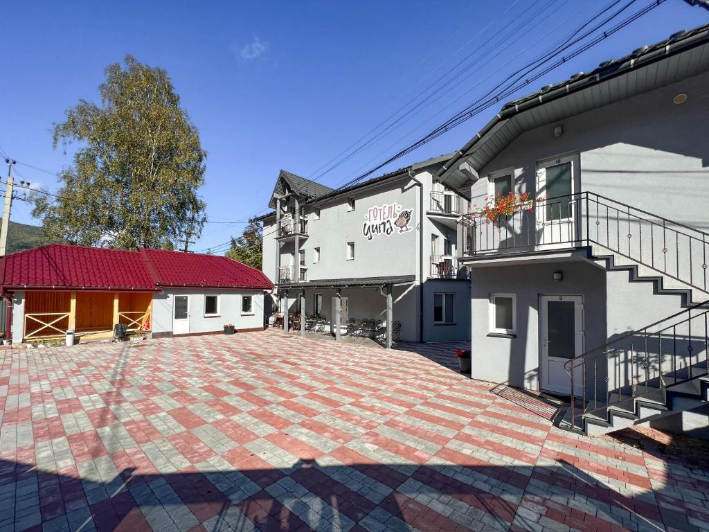 Budova, kde se hotel nachází