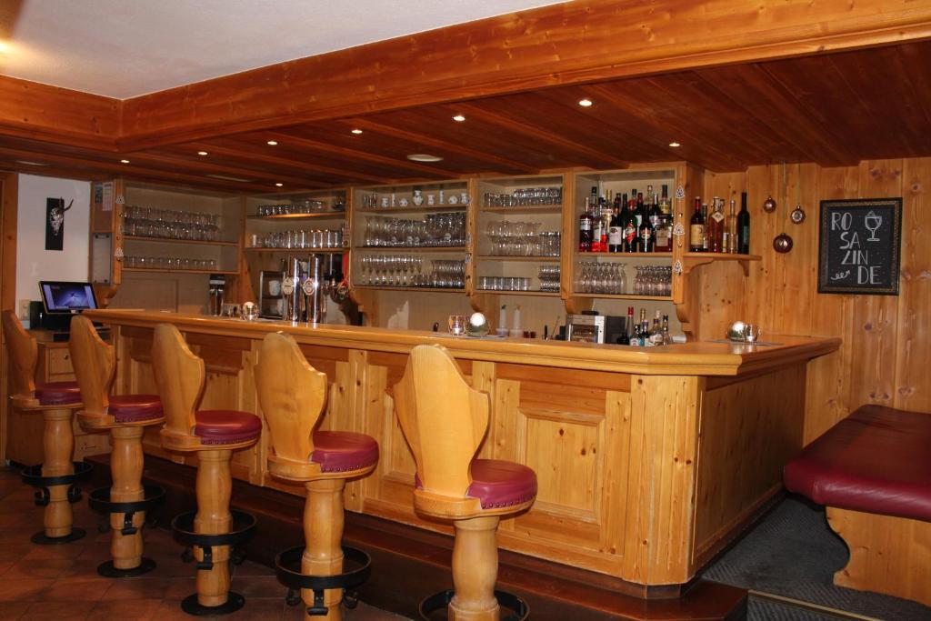 Lounge nebo bar v ubytování Hotel Valisera