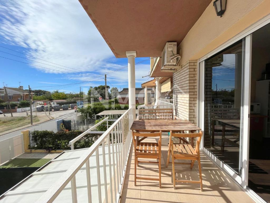 Fotografia z galérie ubytovania Apartamento con jardín y barbacoa 135B - INMO22 v destinácii Cambrils