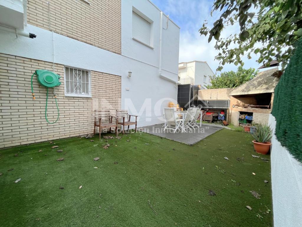 Fotografia z galérie ubytovania Apartamento con jardín y barbacoa 135B - INMO22 v destinácii Cambrils
