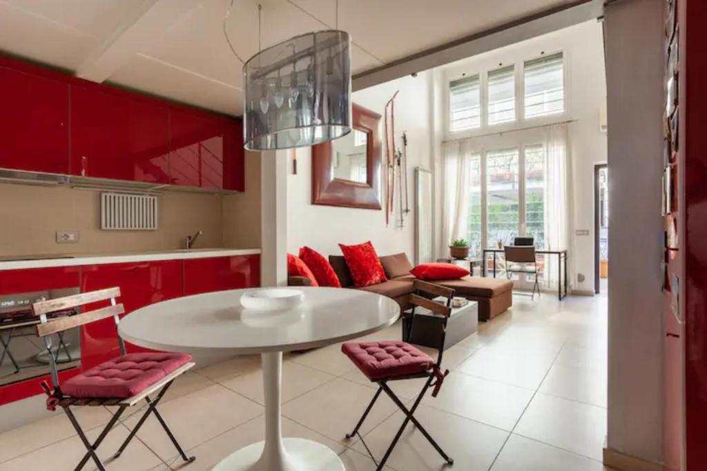 Posedenie v ubytovaní Isola Skylight Loft- Via della Boscaiola