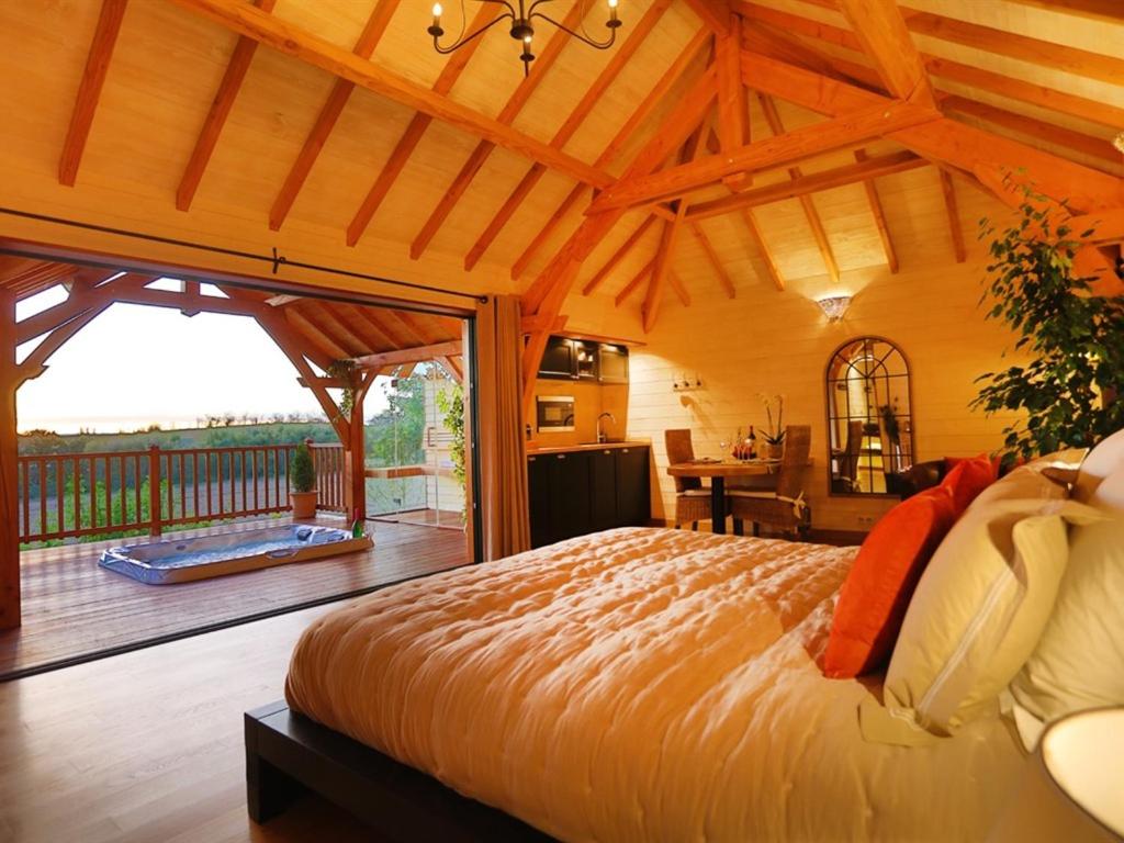 Cabane de Prestige avec Jacuzzi et Sauna privatifs - Superior Chalet