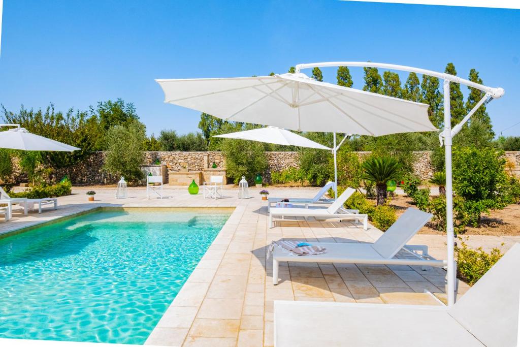 Bazén v ubytování Villa VentoSolare Luxury - Specchia nebo v jeho okolí