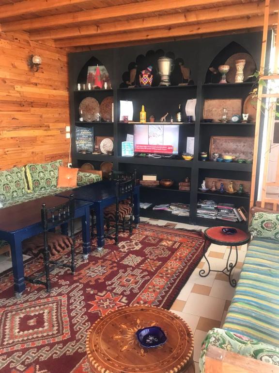Oleskelutila majoituspaikassa Hôtel Riad Gnaoua