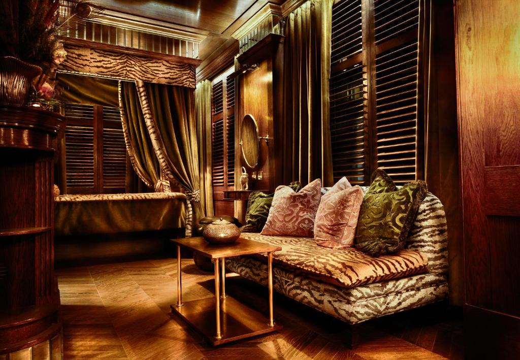 House of Gods Glasgow - Die Suite