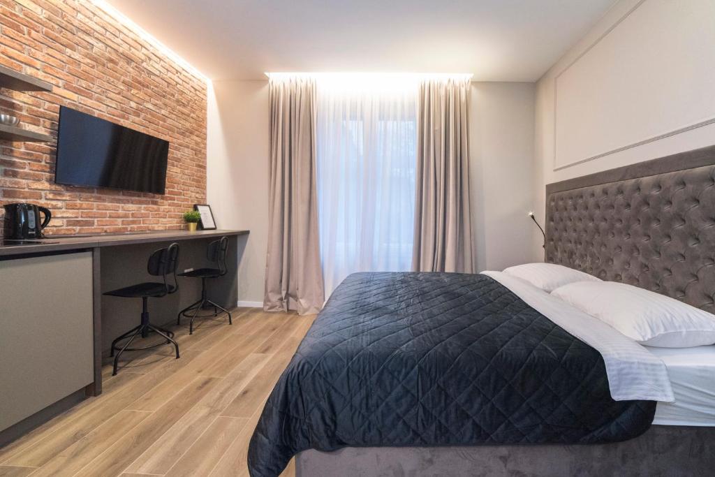 Imperial Apartment B - 2