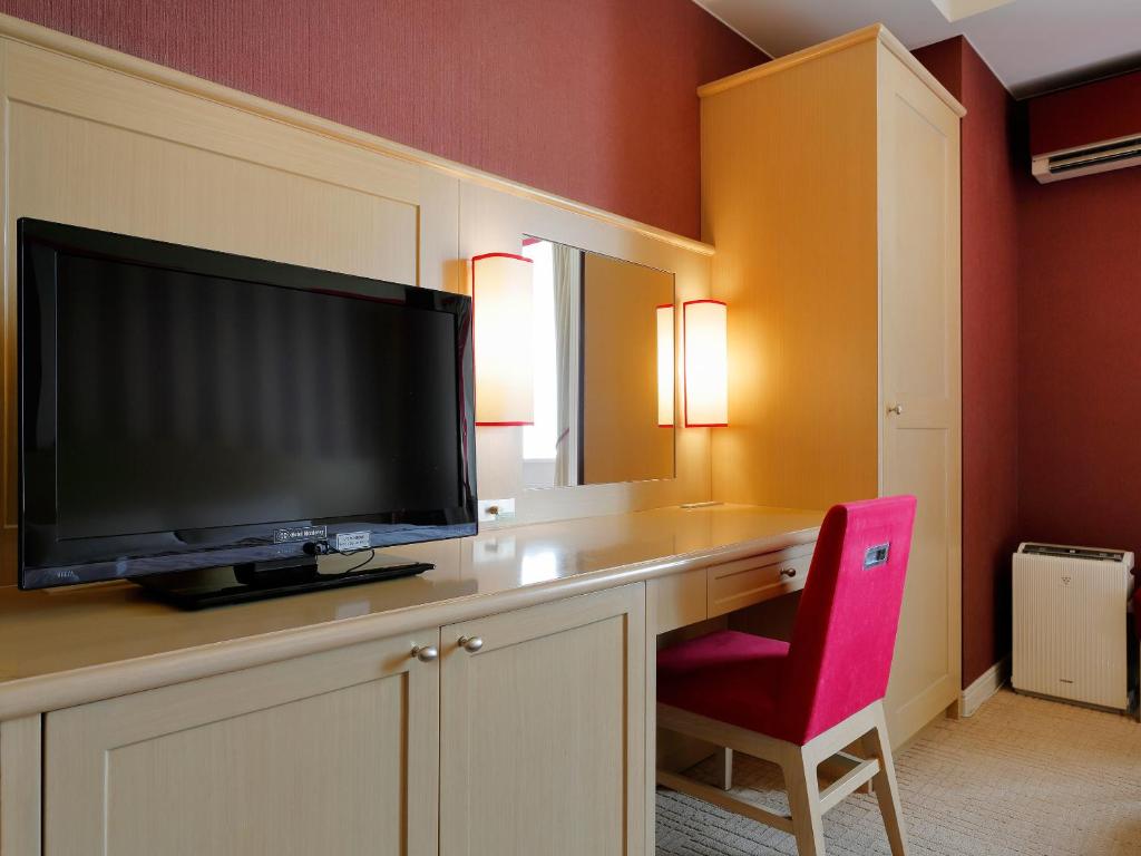 TV a/nebo společenská místnost v ubytování Hotel Monterey Kyoto
