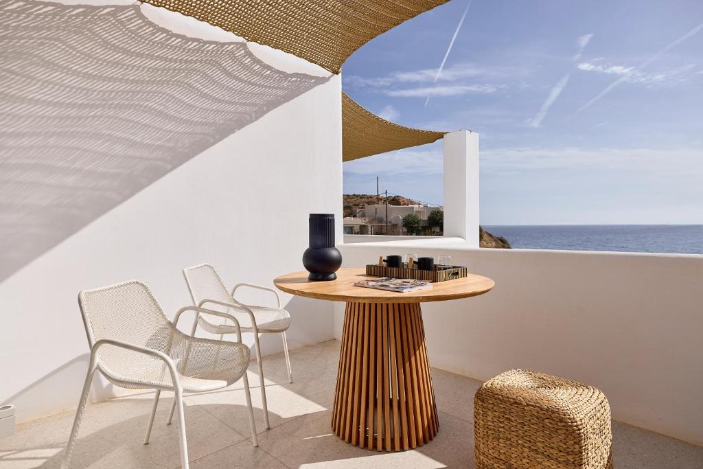 Artemis Seaside Resort - Deluxe Double Room With Sea View