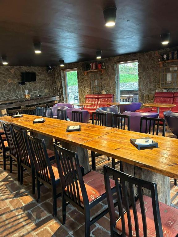 Restoran või mõni muu söögikoht majutusasutuses House Jaro & Camp Jaro