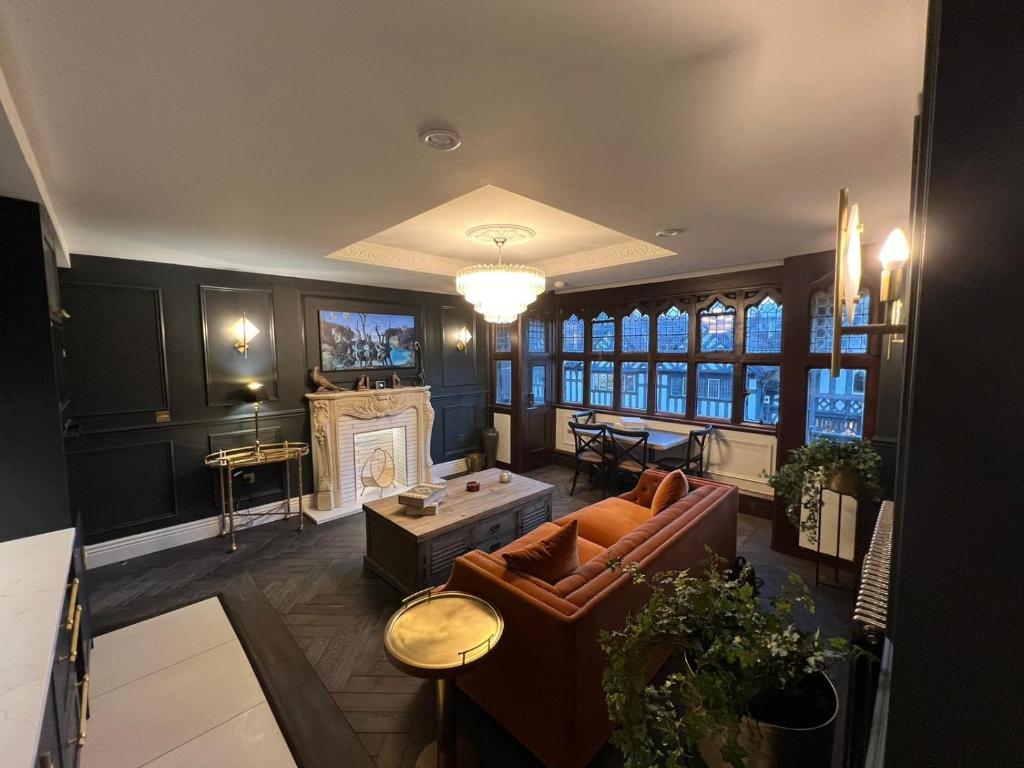 Eastgate Rows Apartments, Chester (updated prices 2024)