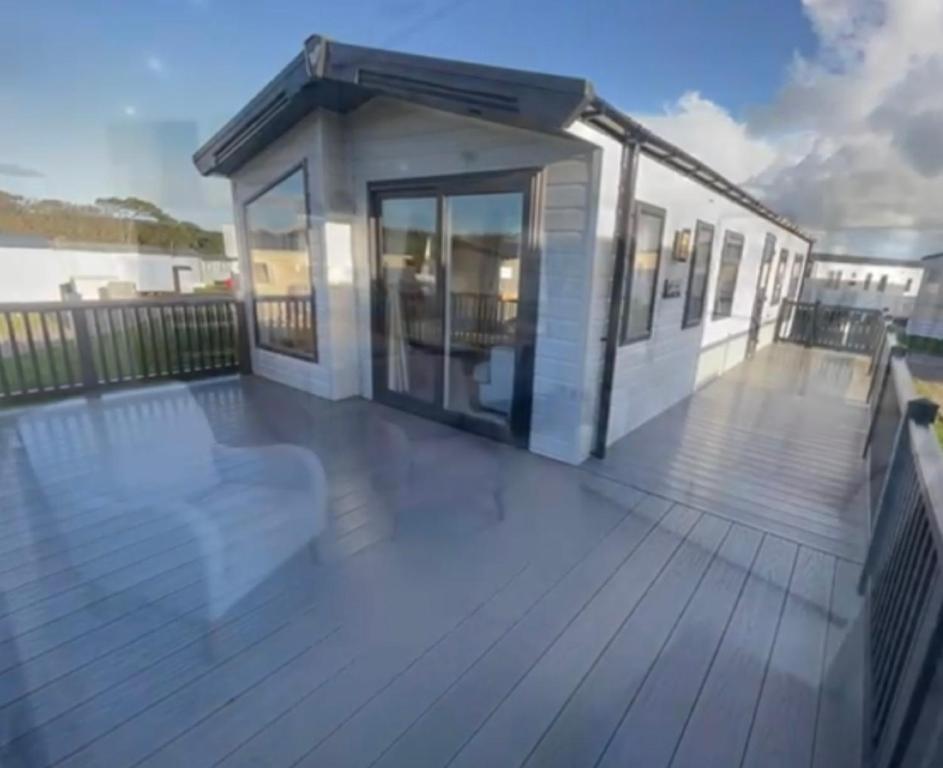 Балкон или терраса в 2-6 guests Holiday Chalet in Durdle Door